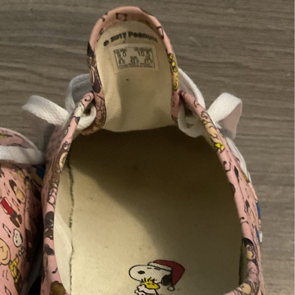 Vintage (2017) Peanuts Vans - Picture 3 of 7